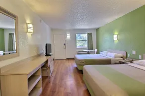 Motel 6 Austin, TX - Central Downtown UT - Camera