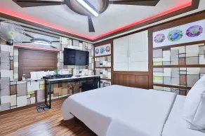 Picasso Motel - Room
