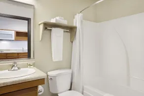 WoodSpring Suites Washington DC Andrews AFB - Salle de bain