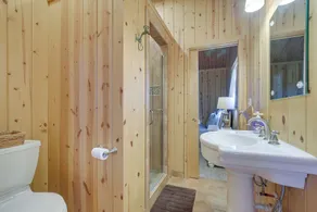 Cozy Lakefront Cabin in Semora w/ Large Dock! - Interiør