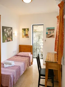 Harbour Lights Apartments by Getaways Malta - Værelse