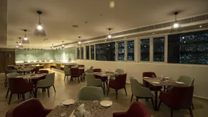 Grand Continent Secunderabad A Sarovar Portico Affiliate Hotel - Restaurant
