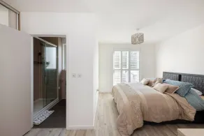 Stylish 3-Bed Townhouse with 3 Baths in Southgate - Chambre