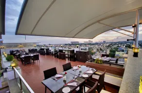 Lavender Premier - Restaurant