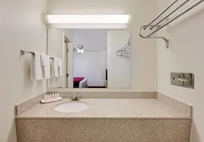 Days Inn by Wyndham San Angelo - Salle de bain