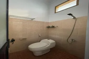 Hotel O Sidoarjo Near Juanda International Airport - Bathroom