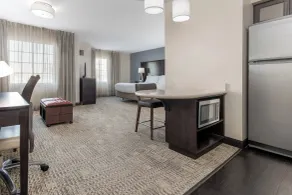 Staybridge Suites Corona South by IHG - Rum