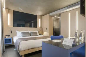 Hotel Metropolis - Room