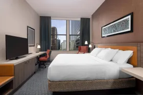 Hilton Garden Inn Chicago Central Loop - Room