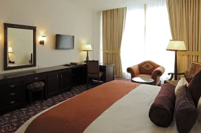Dushanbe Serena Hotel - Habitación