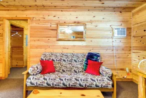 Boat + Fish on Mille Lacs Lake: ‘Walleye Cabin’ - Innvendig