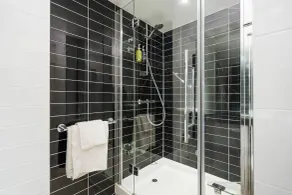 B&B Hotel Cambridge South - Bathroom