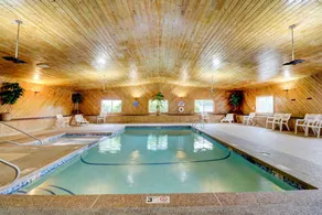 Quality Inn & Suites Lincoln I-93 - Piscine