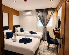 The Grand Delta Hotel - Zimmer