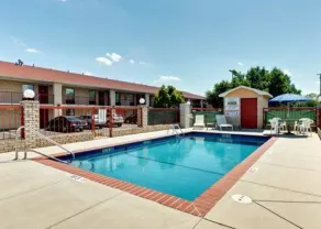 Quality Inn & Suites Monroe - Piscine
