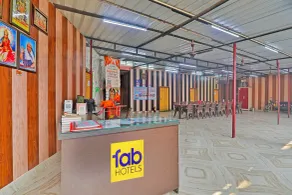 FabHotel Shree Ram Aadhar 900 Mtr from Ram mandir - Reception