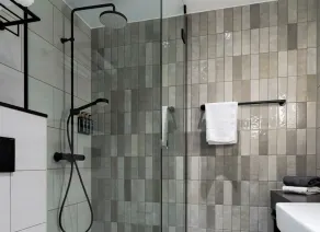 Clarion Hotel Helsinki Airport - Bathroom