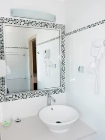 Lismore City Motor Inn - Bathroom