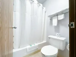 North Town Inn & Suites - Badezimmer