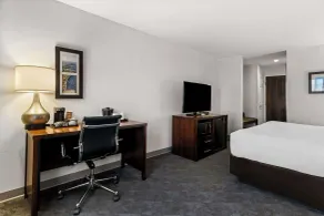 Comfort Inn & Suites near Tinley Park Amphitheater - Chambre