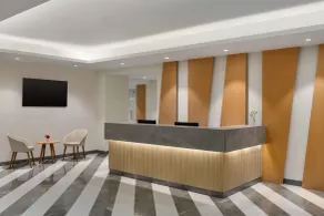 Ramada Encore by Wyndham Lucknow Airport - Lobby
