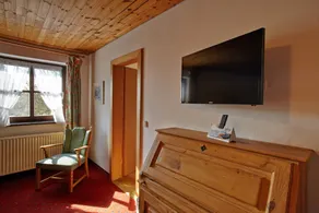 Hotel Sauerlacher Post - Room