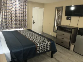 Luxury Inn & Suites - Zimmer