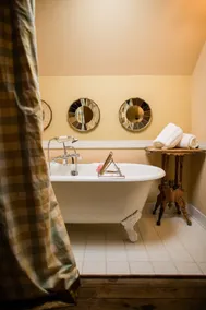 The Mast Farm Inn - Badrum