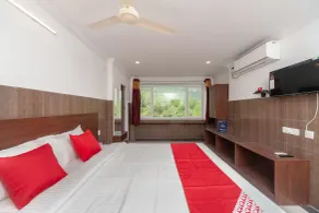 Capital O Srinivasa Residency - Room