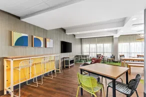 Spark by Hilton Bardstown - Restaurant