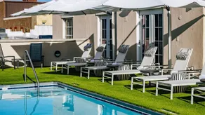 The Lindy Renaissance Charleston Hotel - Piscine
