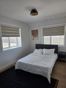 Cozy Irvine Creek Walk-Out Suite 10 mins to YEG - Rom
