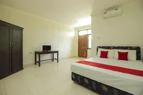 RedDoorz @ Malalayang Manado - Room