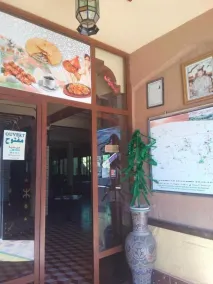 El Menzeh Foundation - Interior entrance