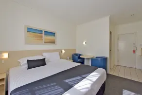 Comfort Inn All Seasons - Room