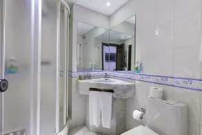 Avenida de Fatima - Bathroom