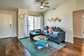 Stylish Glendale Home w/ Private Yard + Patio - Innenbereich