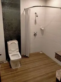 Golden Dragon Resort - Bathroom