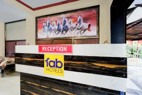 Oyo 78572 Seven Hills Inn - Reception
