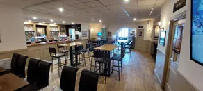 The Cotteridge Inn - Lobby sitting area