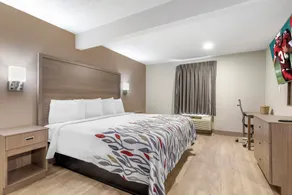 Red Roof Inn & Suites Newport News - Zimmer