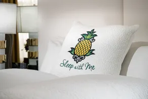 Staypineapple, An Iconic Hotel, The Loop - Habitación