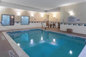 Courtyard Fort Worth West at Cityview - Piscine