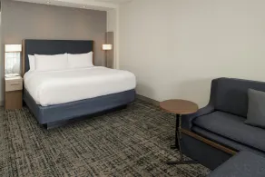 Courtyard by Marriott Houston City Place - Habitación
