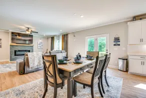 11 Mi to Dtwn: Luxe Atlanta Retreat w/ Deck & Yard - Innenbereich