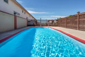 Days Inn by Wyndham Alamogordo White Sands - Piscine