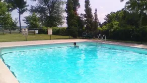 Riverside Park Motel and Campground - Pool