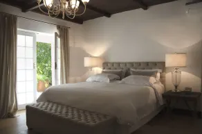 La Paris Estate - Room