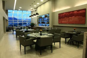 BH Raja Hotel - Restaurant