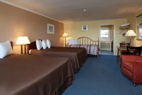 Cape Cod Harbor House Inn - Rum